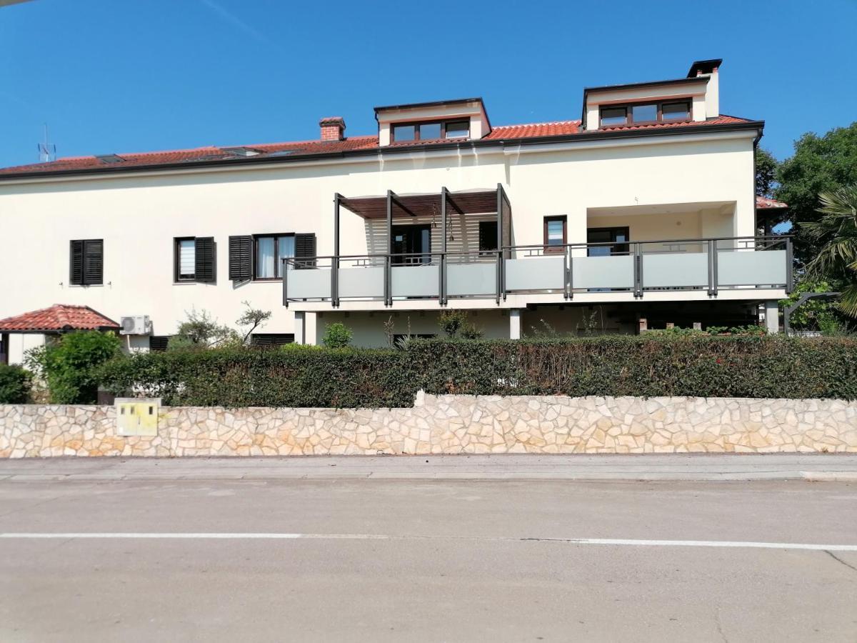 Apartmani Kiko Porec Esterno foto