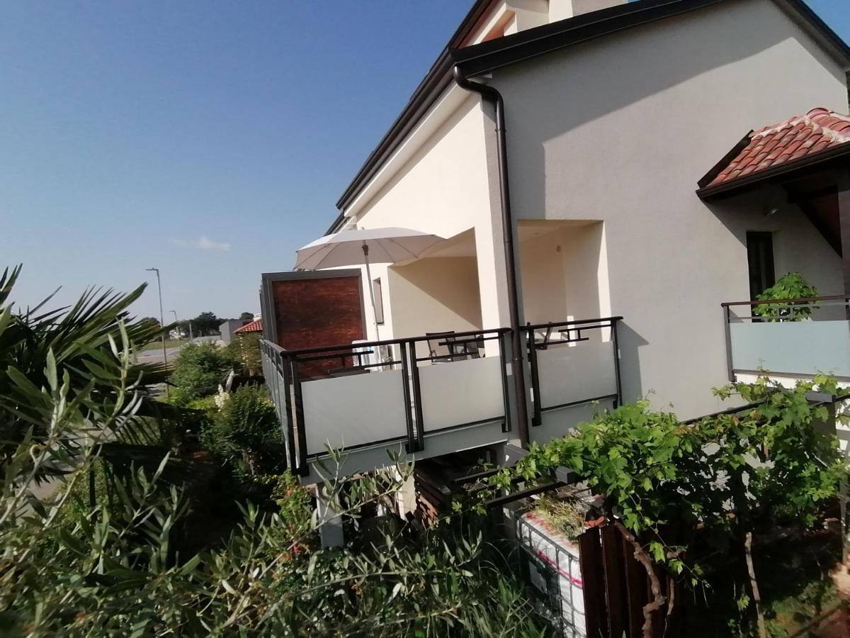 Apartmani Kiko Porec Esterno foto