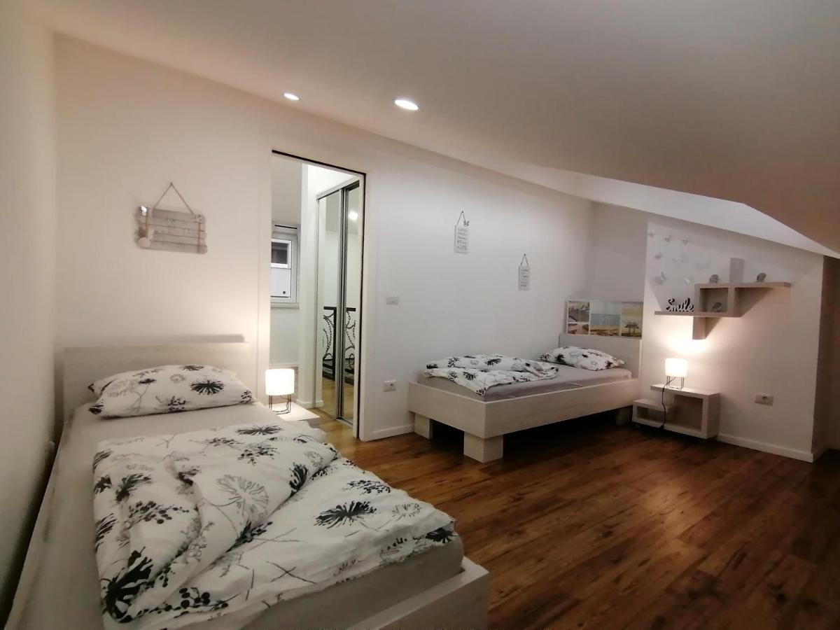 Apartmani Kiko Porec Esterno foto