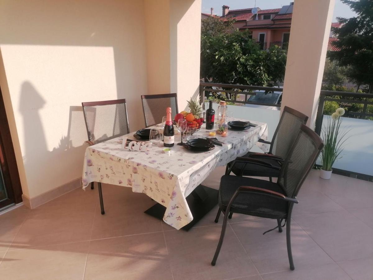 Apartmani Kiko Porec Esterno foto